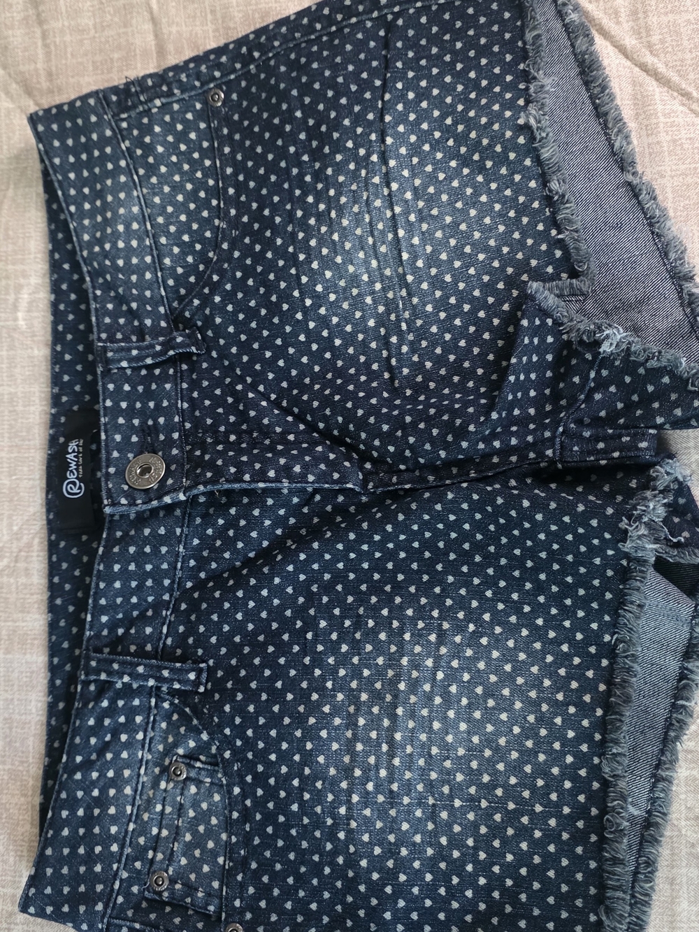Renuar Women's Dark Blue Heart-Print Denim Shorts